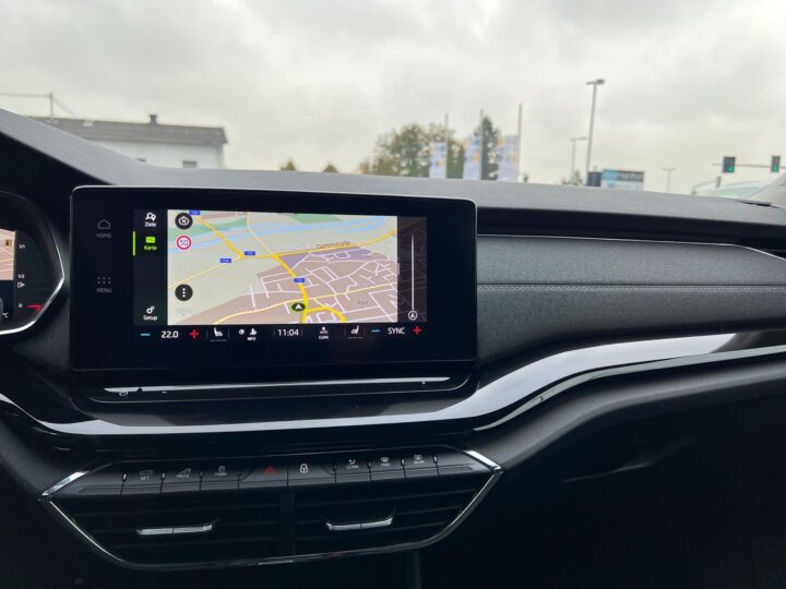 Abbildung Fahrzeugdetailansicht Skoda Octavia - Nr. 25