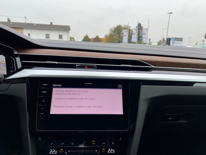 Abbildung Fahrzeugdetailansicht Volkswagen Arteon - Nr. 27