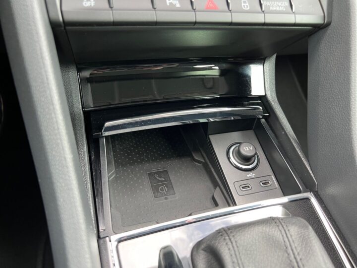 Abbildung Fahrzeugdetailansicht Skoda Karoq - Nr. 46