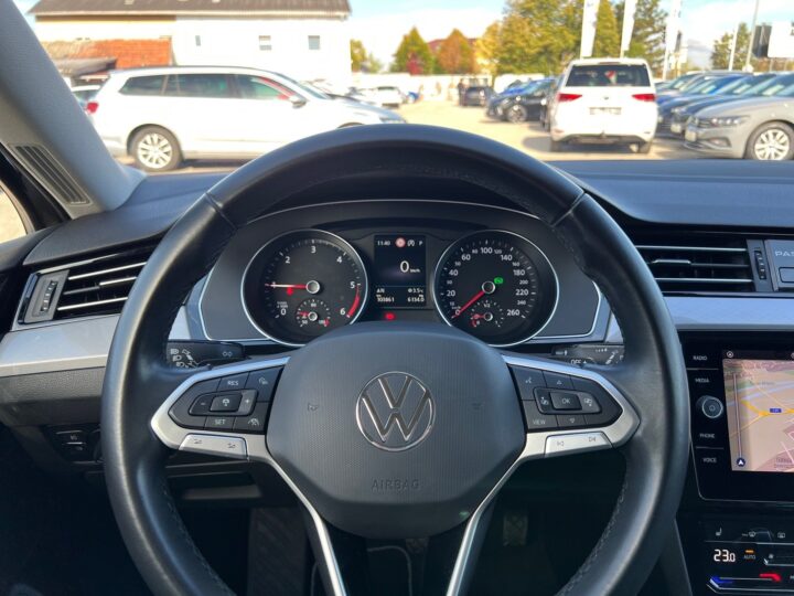 Abbildung Fahrzeugdetailansicht Volkswagen Passat Variant - Nr. 15