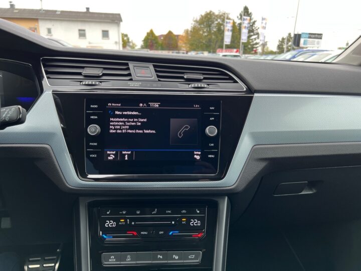 Abbildung Fahrzeugdetailansicht Volkswagen Touran - Nr. 22