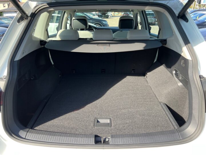 Abbildung Fahrzeugdetailansicht Volkswagen Tiguan Allspace - Nr. 14