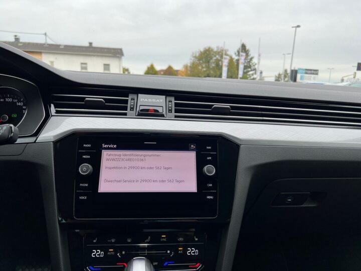Abbildung Fahrzeugdetailansicht Volkswagen Passat Variant - Nr. 26