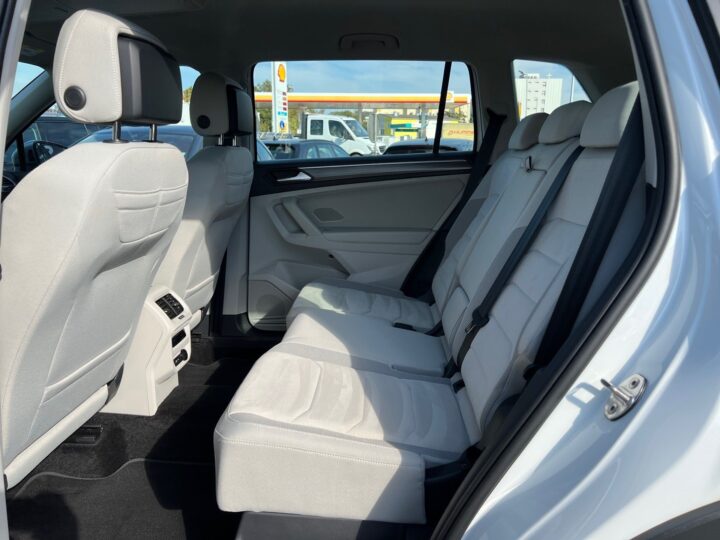 Abbildung Fahrzeugdetailansicht Volkswagen Tiguan Allspace - Nr. 13