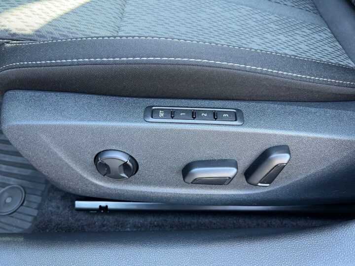 Abbildung Fahrzeugdetailansicht Skoda Octavia - Nr. 32