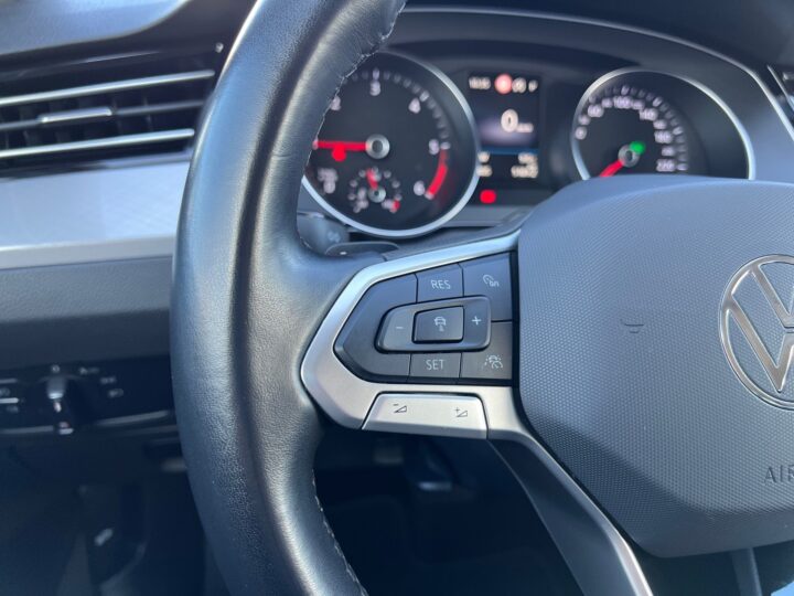 Abbildung Fahrzeugdetailansicht Volkswagen Passat Variant - Nr. 41