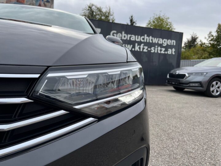 Abbildung Fahrzeugdetailansicht Volkswagen Passat Variant - Nr. 36