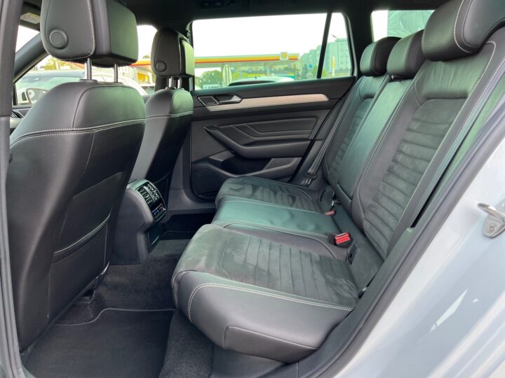 Abbildung Fahrzeugdetailansicht Volkswagen Passat Variant - Nr. 13
