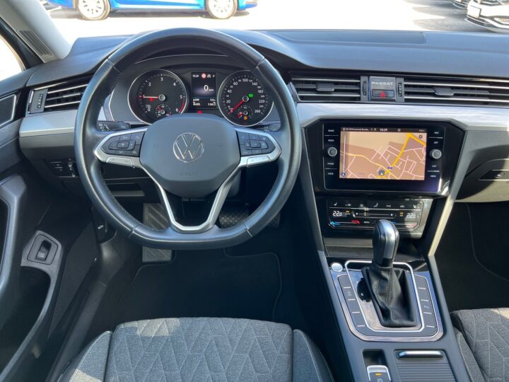 Abbildung Fahrzeugdetailansicht Volkswagen Passat Variant - Nr. 10