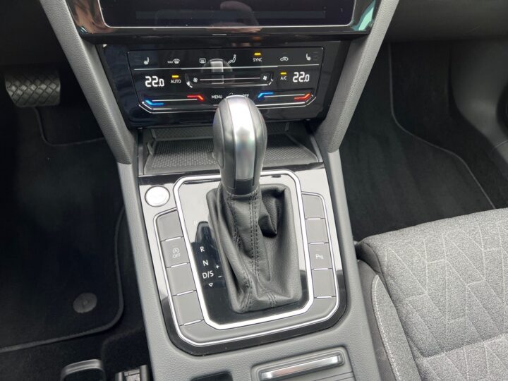 Abbildung Fahrzeugdetailansicht Volkswagen Passat Variant - Nr. 28