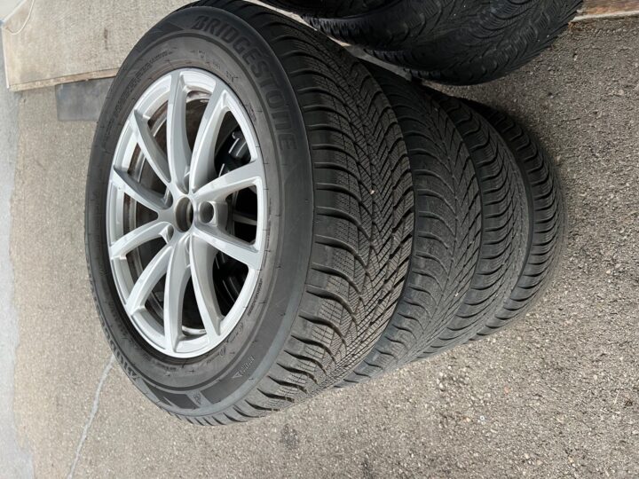 Abbildung Fahrzeugdetailansicht Audi A6 - Nr. 46