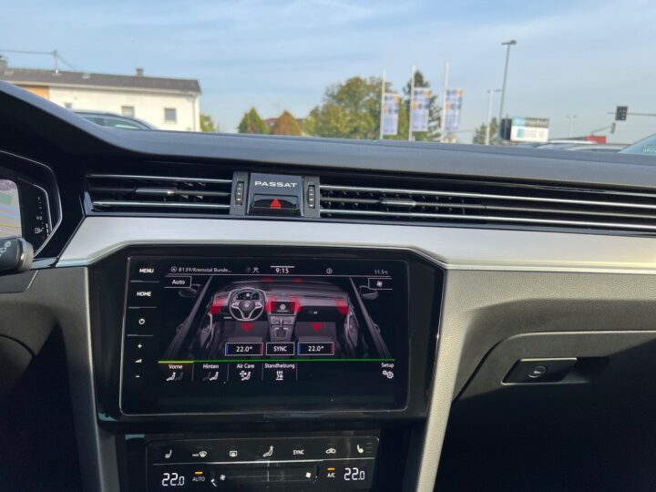 Abbildung Fahrzeugdetailansicht Volkswagen Passat Variant - Nr. 24