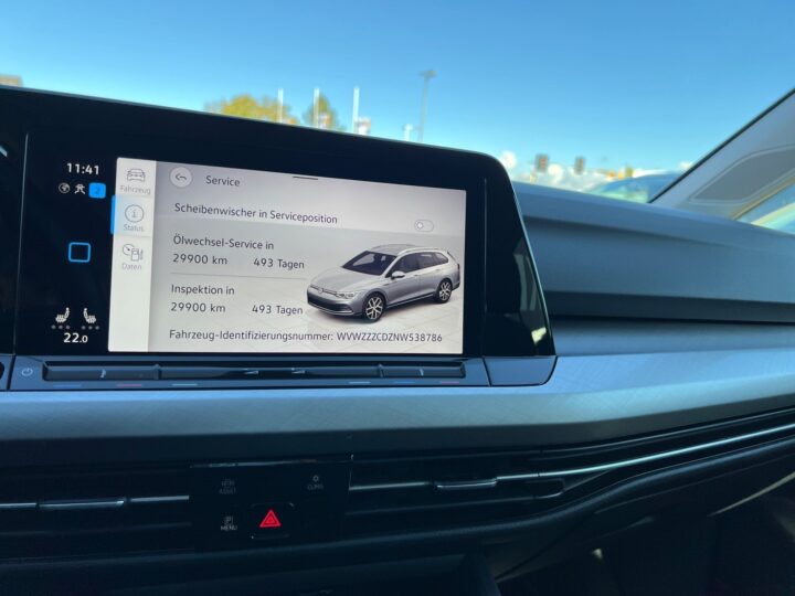 Abbildung Fahrzeugdetailansicht Volkswagen Golf Variant - Nr. 26
