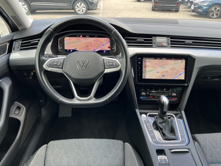 Abbildung Fahrzeugdetailansicht Volkswagen Passat Variant - Nr. 10