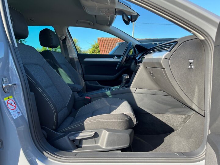 Abbildung Fahrzeugdetailansicht Volkswagen Passat Variant - Nr. 34