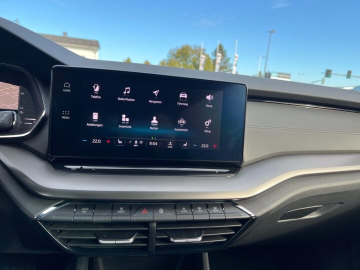 Abbildung Fahrzeugdetailansicht Skoda Octavia - Nr. 18