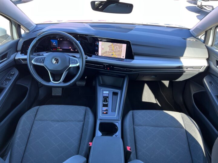 Abbildung Fahrzeugdetailansicht Volkswagen Golf Variant - Nr. 9