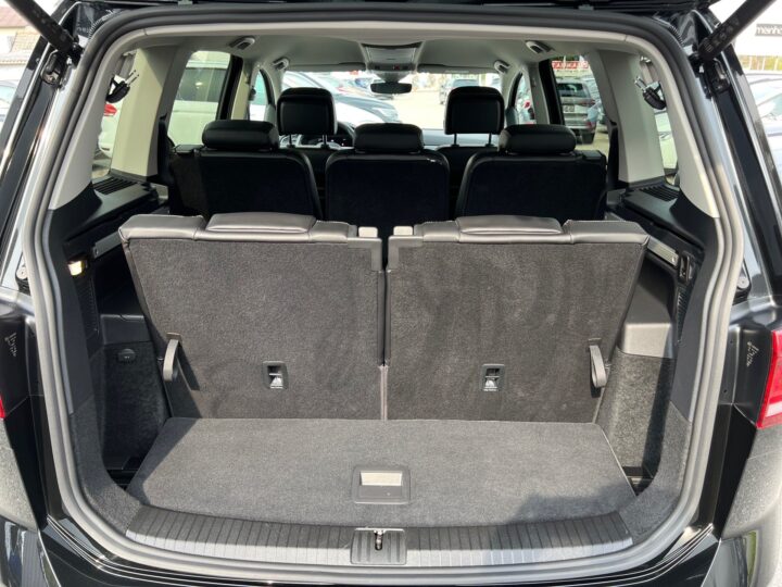 Abbildung Fahrzeugdetailansicht Volkswagen Touran - Nr. 15