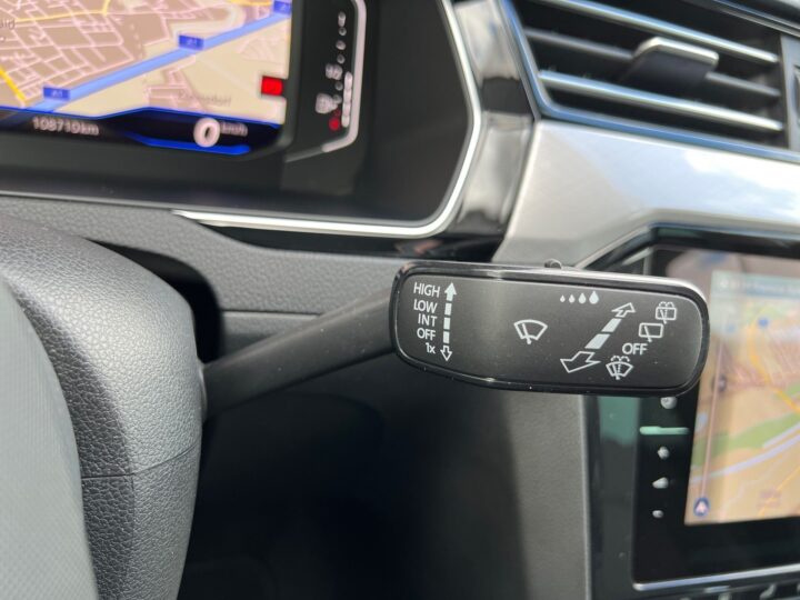 Abbildung Fahrzeugdetailansicht Volkswagen Passat Variant - Nr. 42