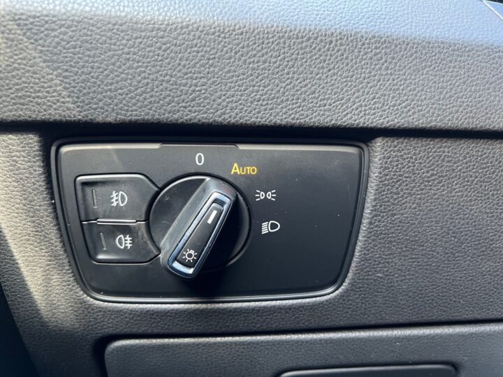 Abbildung Fahrzeugdetailansicht Volkswagen Passat Variant - Nr. 45