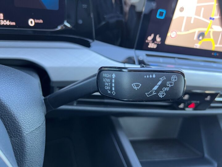 Abbildung Fahrzeugdetailansicht Volkswagen Golf Variant - Nr. 40