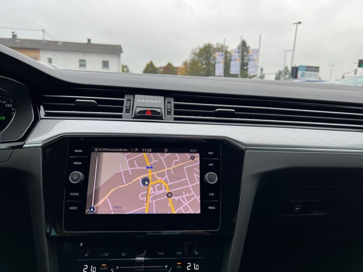 Abbildung Fahrzeugdetailansicht Volkswagen Passat Variant - Nr. 25