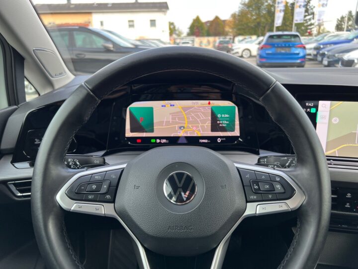 Abbildung Fahrzeugdetailansicht Volkswagen Golf Variant - Nr. 15