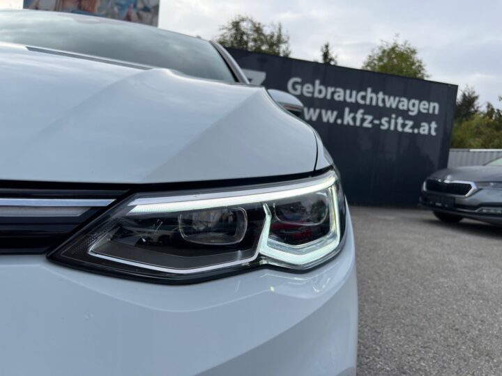 Abbildung Fahrzeugdetailansicht Volkswagen Golf Variant - Nr. 36