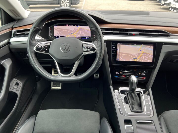 Abbildung Fahrzeugdetailansicht Volkswagen Arteon - Nr. 10
