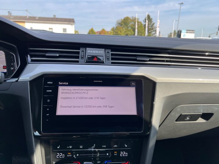 Abbildung Fahrzeugdetailansicht Volkswagen Passat Variant - Nr. 26