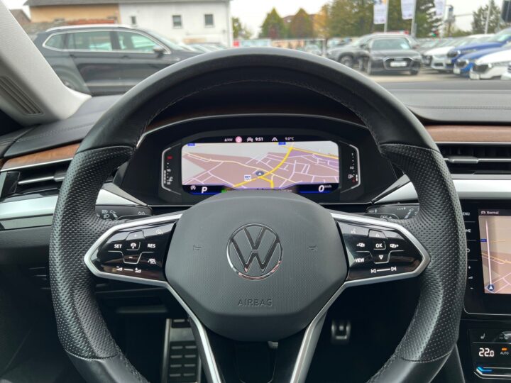 Abbildung Fahrzeugdetailansicht Volkswagen Arteon - Nr. 15