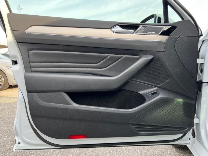 Abbildung Fahrzeugdetailansicht Volkswagen Passat Variant - Nr. 30