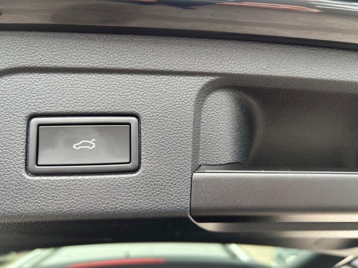 Abbildung Fahrzeugdetailansicht Volkswagen Touran - Nr. 40