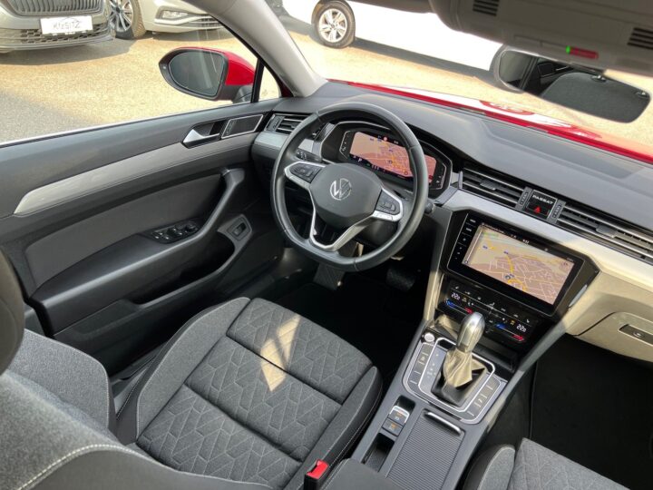 Abbildung Fahrzeugdetailansicht Volkswagen Passat Variant - Nr. 11